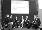 Von links: Moderator Theo Geißler (neue musikzeitung/Bayerischer Rundfunk, politik und kultur), Herwig Geyer (GEMA Kommunikation), Antje Vollmer (Vizepräsidentin des Deutschen Bundestages), Hans-Joachim Otto (MdB und Mitglied der Enquete-Kommission Kultur in Deutschland), Gitta Connemann (MdB und Vorsitzende der Enquete-Kommission), Stefan Liebing (Bundesvereinigung Deutscher Musikverbände e.V.) und Olaf Zimmermann (Deutscher Kulturrat und Mitglied der Enquete-Kommission). Foto: Ursula Gaisa