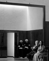 Szene aus iOPAL. mit Monika Kauke und Hannelore Girod, Christoph Homberger, Francesca Scaini. Foto: Matthias Horn
