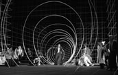 In der Spirale der Vergnügungsgesellschaft: Kalitzkes „Inferno“ in Bremen. Foto: Jörg Landsberg 