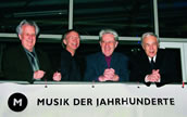 Stuttgarts Eclat-Festival begann mit einer Huldigung für Clytus Gottwald. Dabei waren auch Weggefährten (v.li.): Dieter Schnebel, Heinz Holliger und, rechts außen, Pierre Boulez (siehe Seite 37).