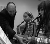 „Wir wollen zusammen Musik machen“: Das Kooperationsprojekt „Pesta-Bläser“ der Musikschule Friedrichshafen und der Pestalozzischule. Foto: Gunthild Schulte-Hoppe