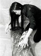Makiko Goto und ihre Koto, eine japanische Zither. Foto: M. Maspaitella/DLF