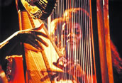 Alice Coltrane bei einem Auftritt 1987 in Warschau. Zum Tod der 