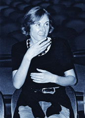 Isabel Mundry ist auch eine beredte Gesprächspartnerin, die es versteht, ihre Musik einem neugierigen Publikum nahezubringen. Foto: Charlotte Oswald