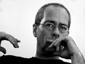 Sein Ziel ist es, eine kommunikative soziale Situation zu erstellen: Komponist Tom Sora. Foto: privat/Manfred Goelz